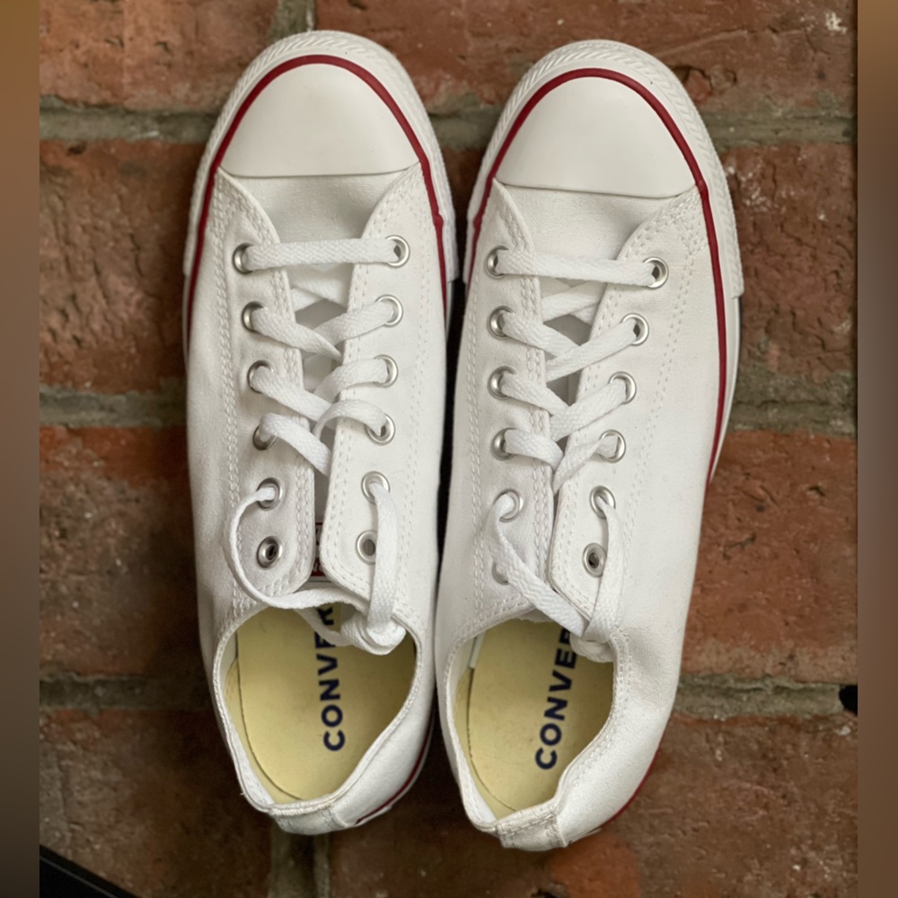 BRAND NEW • Converse Chuck Taylors Low Top White Sneakers • Women’s 9.5
